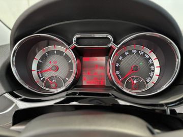 Fotografie des Opel Adam 1.4 Rocks