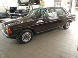 Mercedes-Benz W123 Limo. 200   original 89100 KM aus 1 Hand - Mercedes-Benz 200: 8