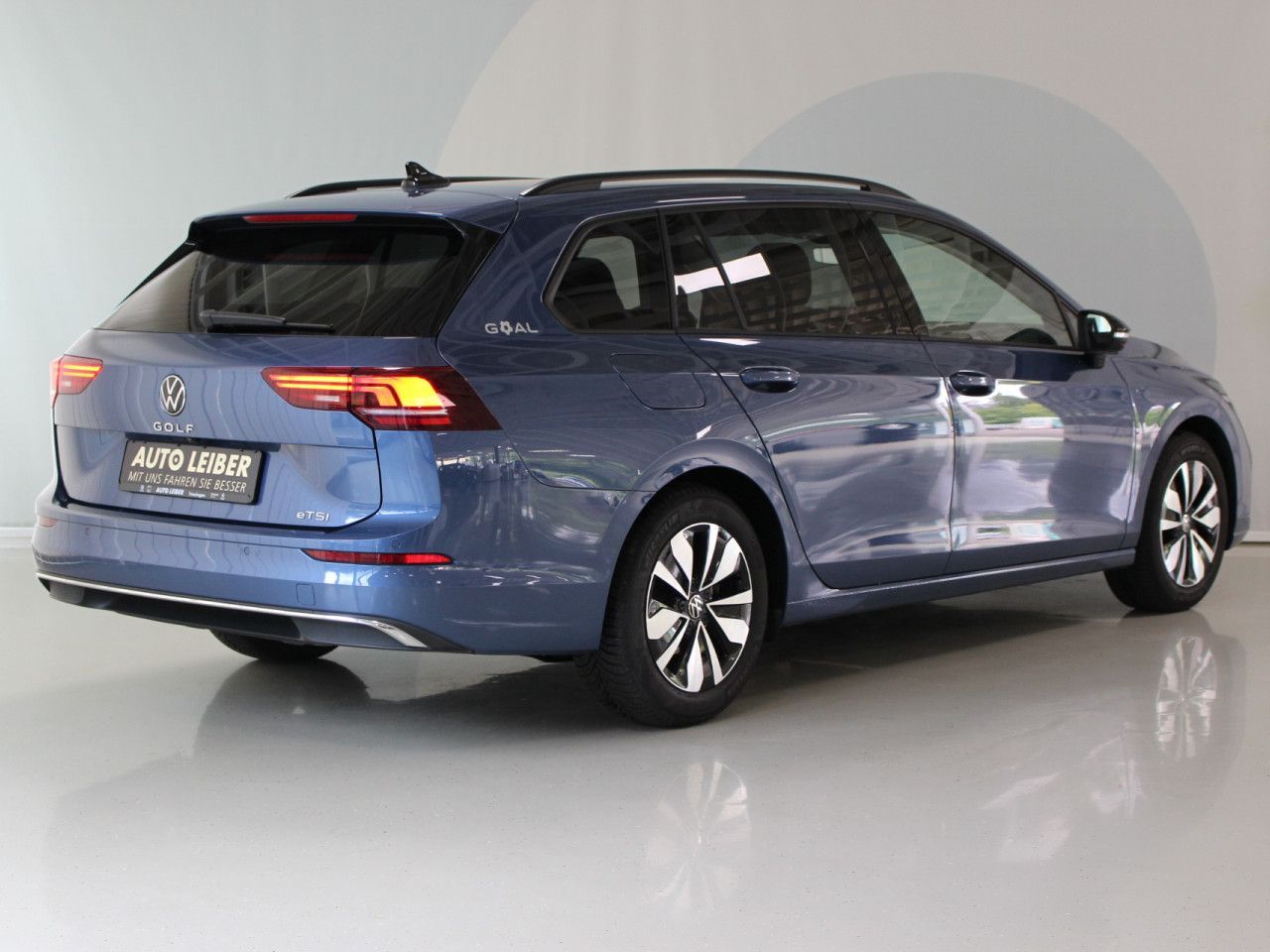 Fahrzeugabbildung Volkswagen Golf Variant 1.5 eTSI Goal 360/AHK/Navi/ACC