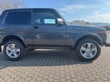Lada Taiga Urban Plus 4x4 - Lada: 4.4