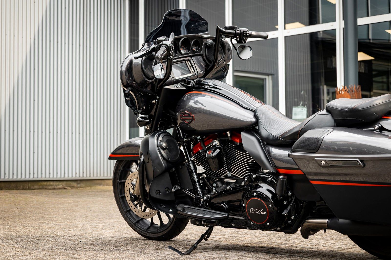Fahrzeugabbildung Harley-Davidson CVO STREET GLIDE 117 FLHXSE - KESSTECH