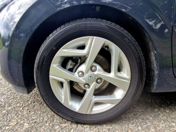 Hyundai i10 1.2 Trend (84PS)
