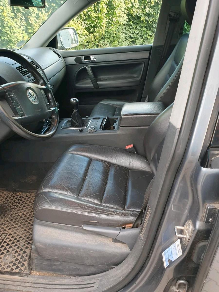 Volkswagen Touareg 2004 — photo 5