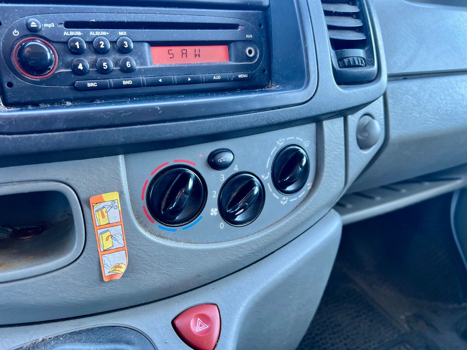 OPEL Vivaro 2.0 L2H1 ALLWETTER RADIO