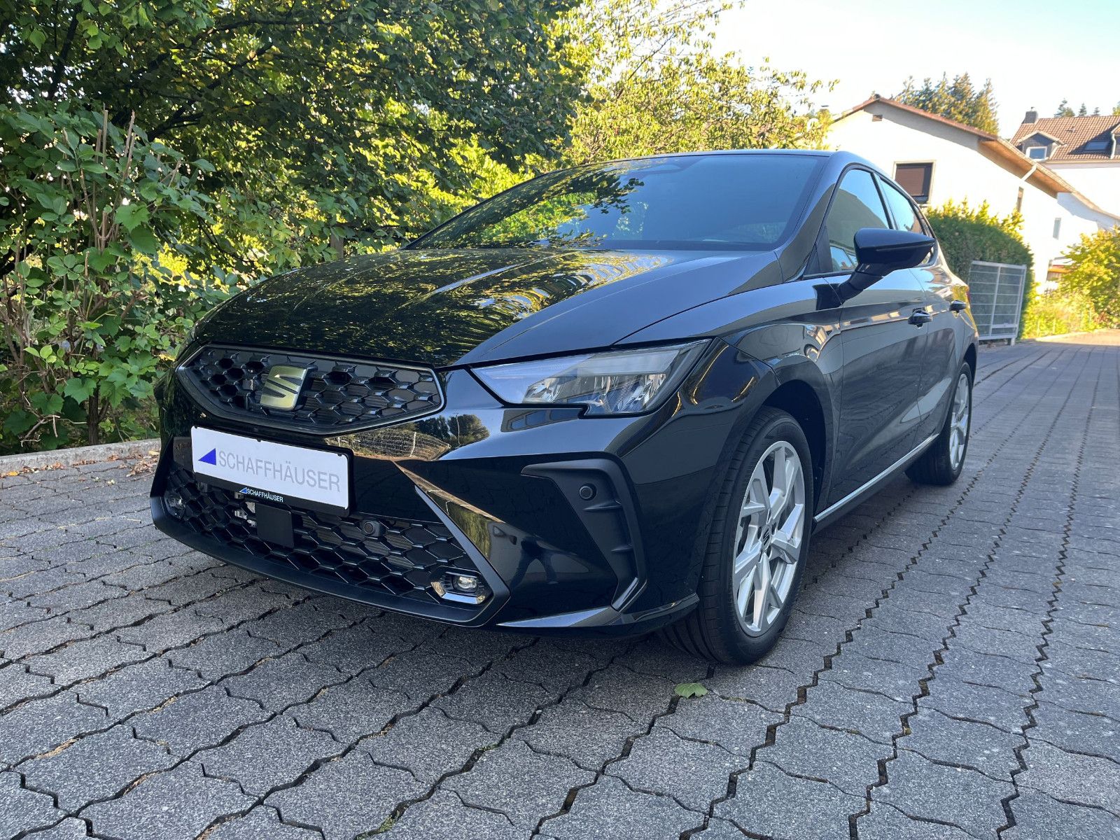 Fahrzeugabbildung SEAT Ibiza 1.0 TSI 85 kW Style 17" SHZ PDC LED