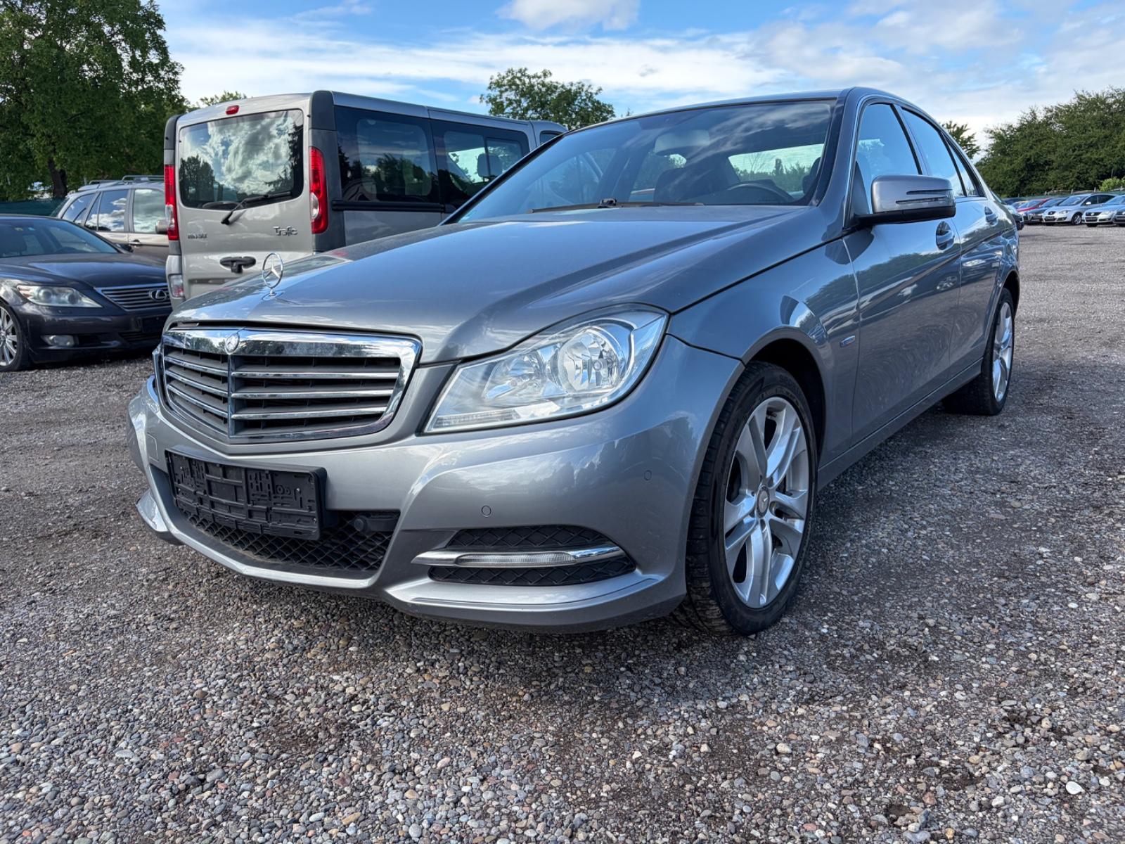 Mercedes-Benz C 200 C Limousine CGI BlueEfficiency, Automatik