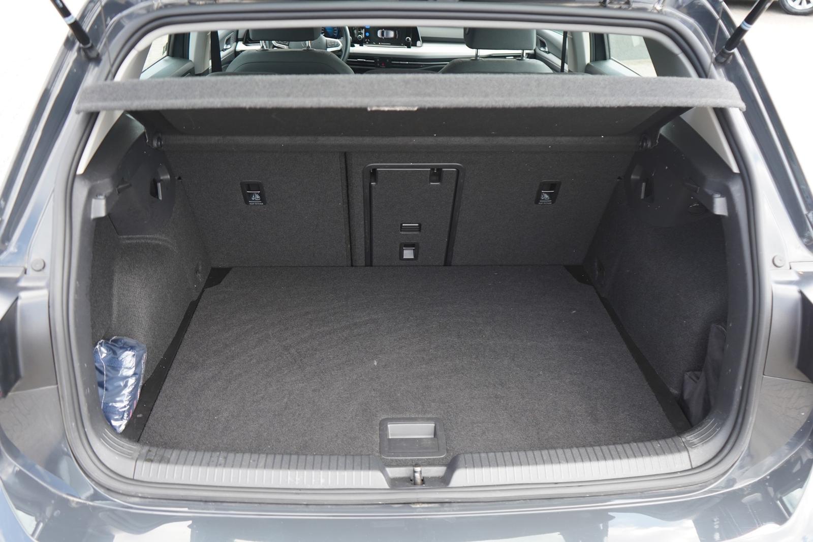 Volkswagen Golf VIII 1.5 TSI Life LED ACC App-Connect PDC