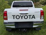 Toyota Hilux 2.4 D-4D Executive 4x4 Double Cab - Toyota Hilux von privat