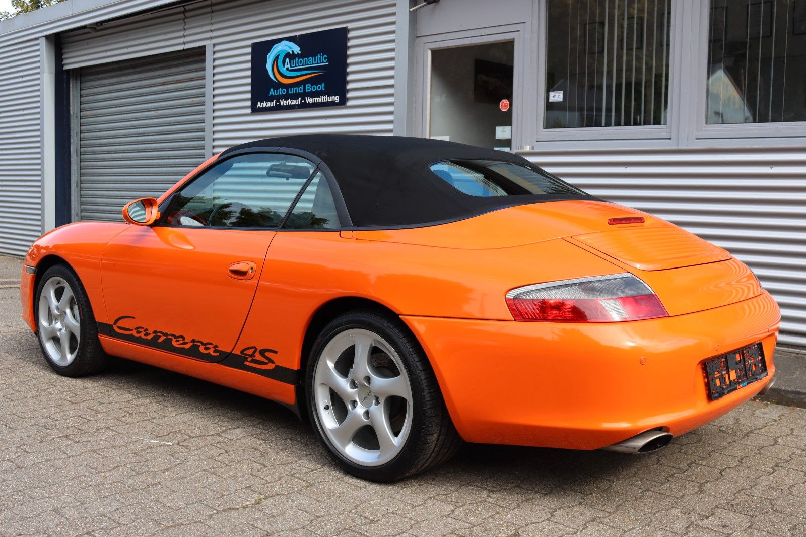 Fahrzeugabbildung Porsche 996 Carrera 4 Cabriolet RAFFLEDER KLAPPENAUSPUFF