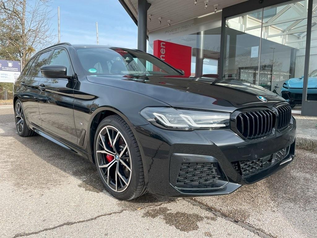 BMW 520d xDrive Touring/M-Sport/19"/AHK/Pano/ACC/Key