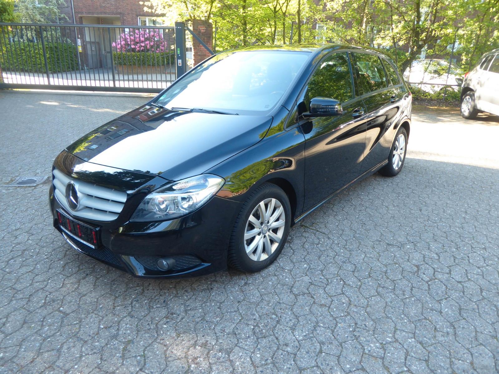 Mercedes-Benz B 180, schwarz, AHK