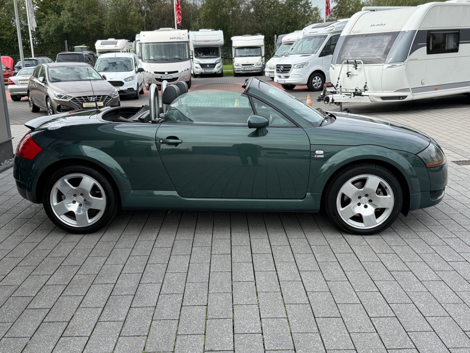 Fahrzeugabbildung Audi TT Roadster 1.8T quattro S-Line CABRIO LEDER SHZ