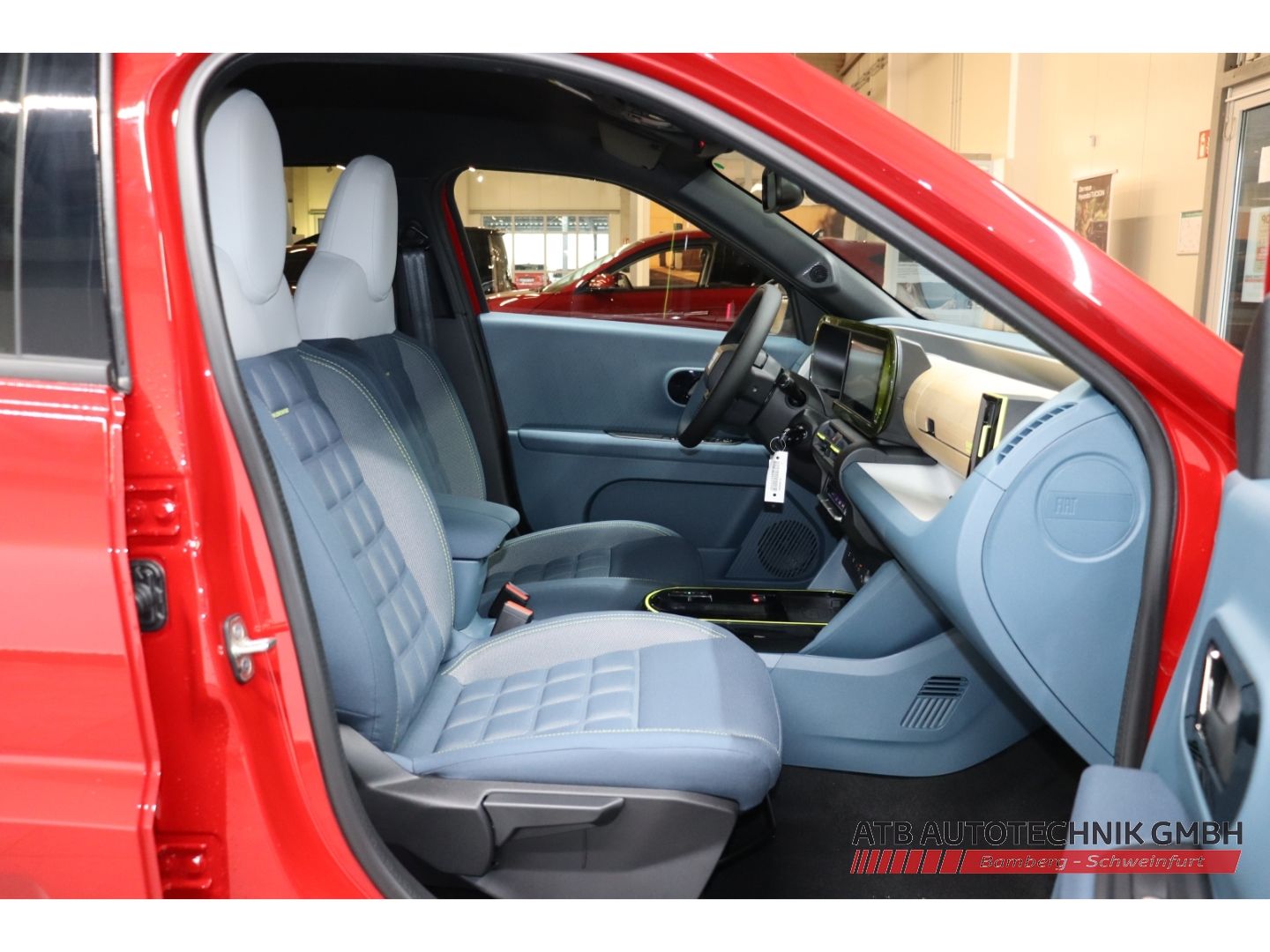 Fahrzeugabbildung Fiat Grande Panda La Prima Hybrid 1.2 eDCT Winter-Pak