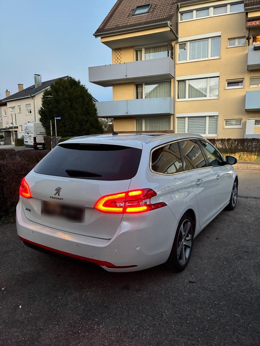 Peugeot 308 2014 — photo 5