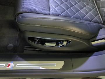 2025 AUDI S8 — миниатюра 17