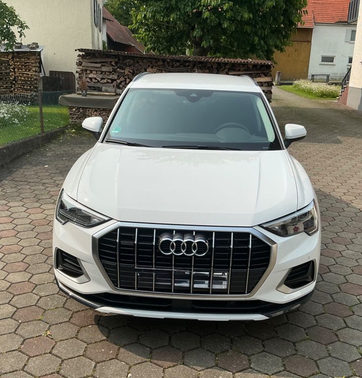 Image of Audi Q3