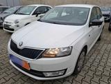 Skoda Rapid Spaceback Cool Edition*PDC*Service+TÜV neu - weiße Skoda Rapid