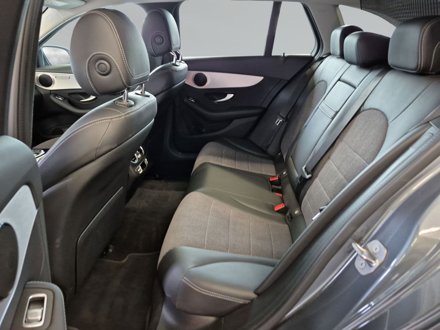 Mercedes-Benz C 220 d T Avantgarde LEDhigh/Park/Info/Komf./eHK foto 10