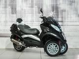 Piaggio MP3 300 - PIAGGIO MP3 300