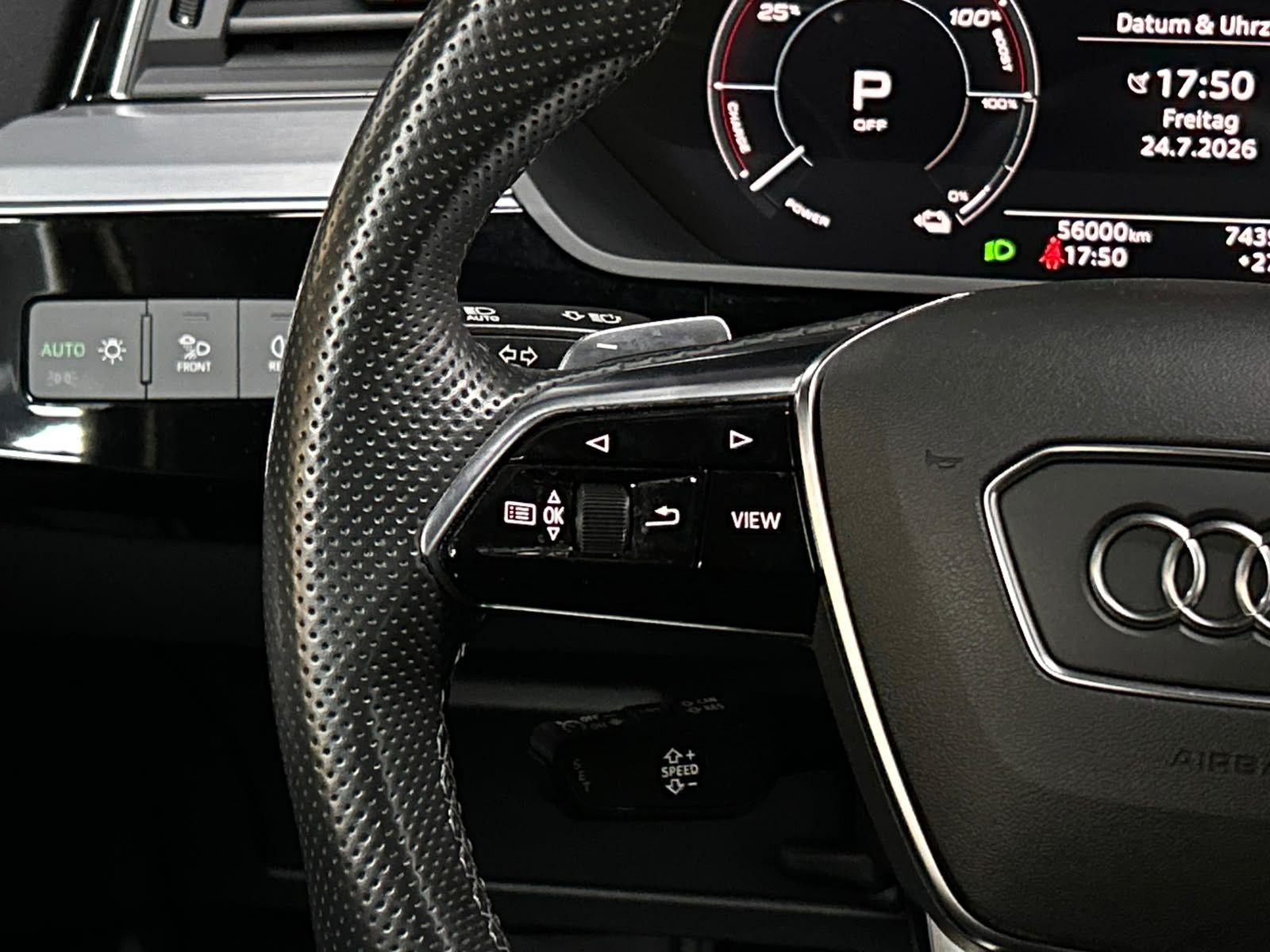 Fahrzeugabbildung Audi e-tron 55 Quat 2X S LINE SPORT LED+NAVI+B&O+KAM+