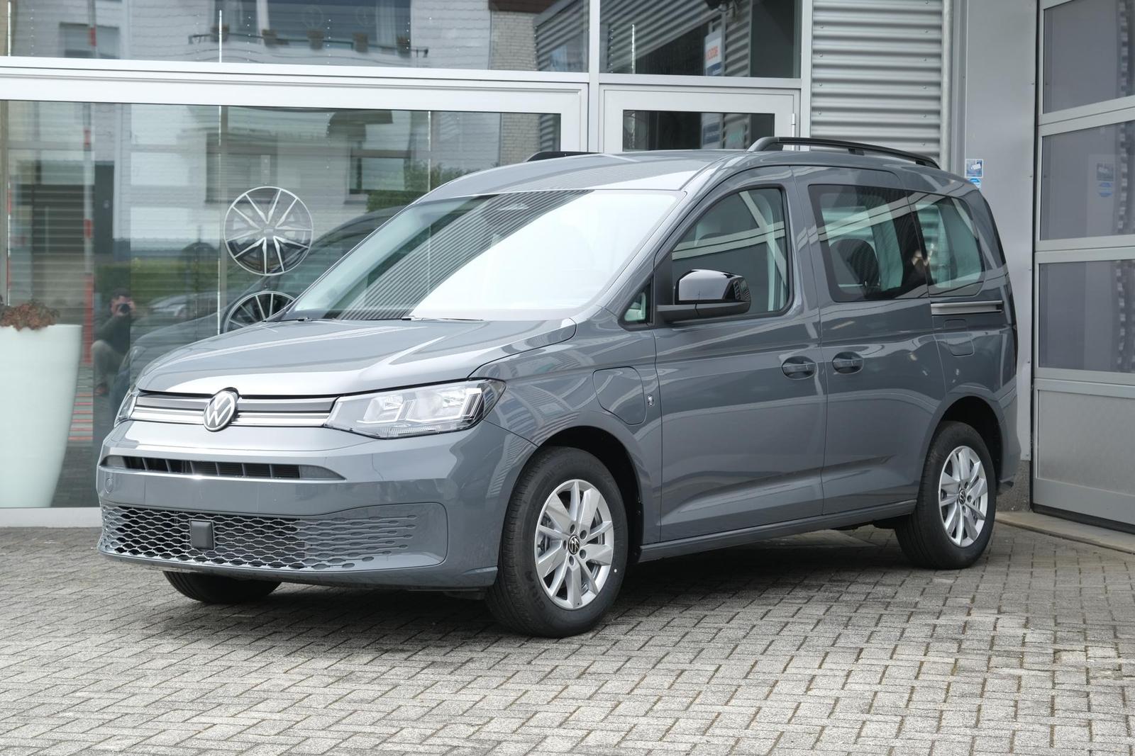 Volkswagen Caddy 1.5 TSI DSG Life Anhängerkupplung App-C...
