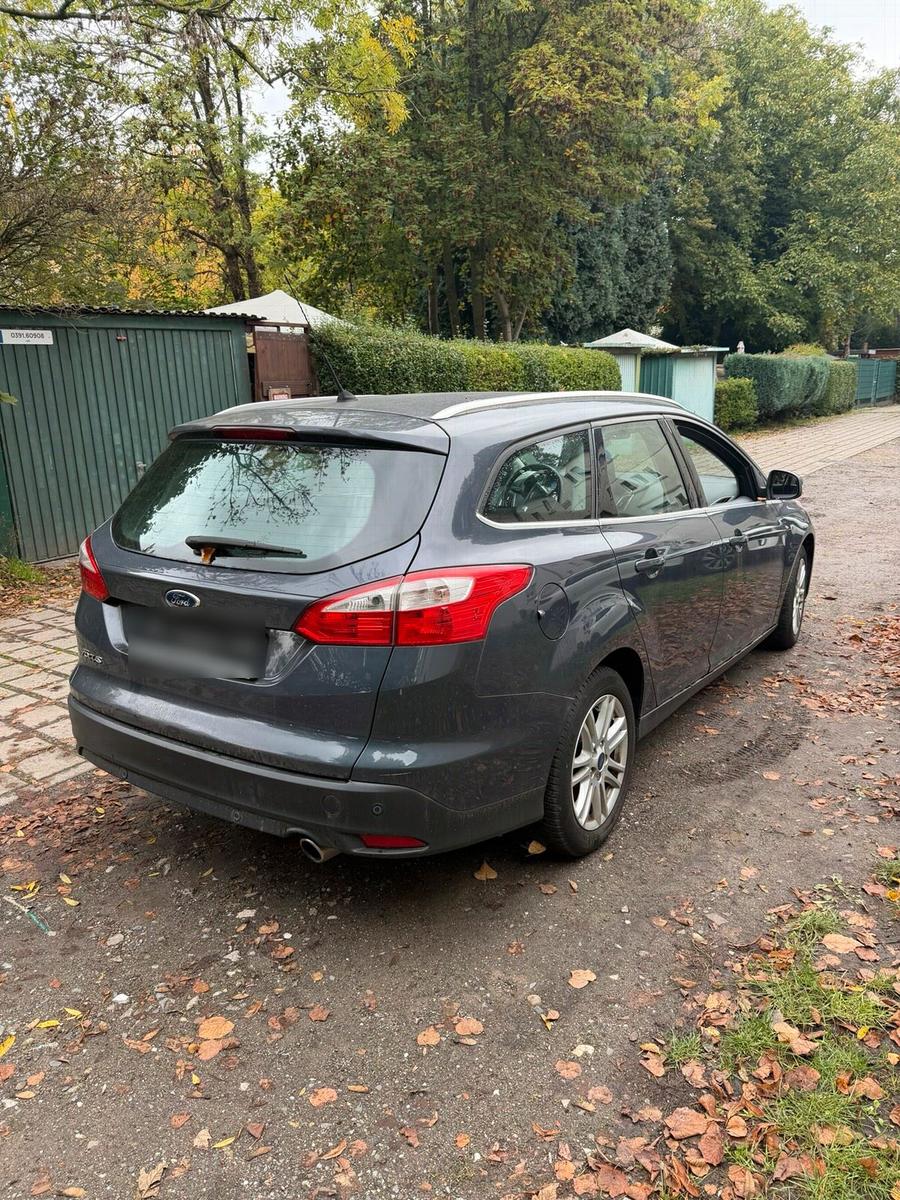 Ford Focus 2013 — photo 6