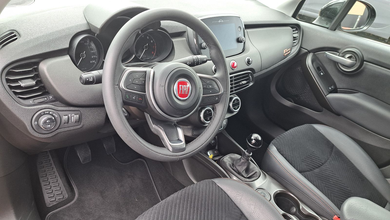 Fahrzeugabbildung Fiat 500X 120th