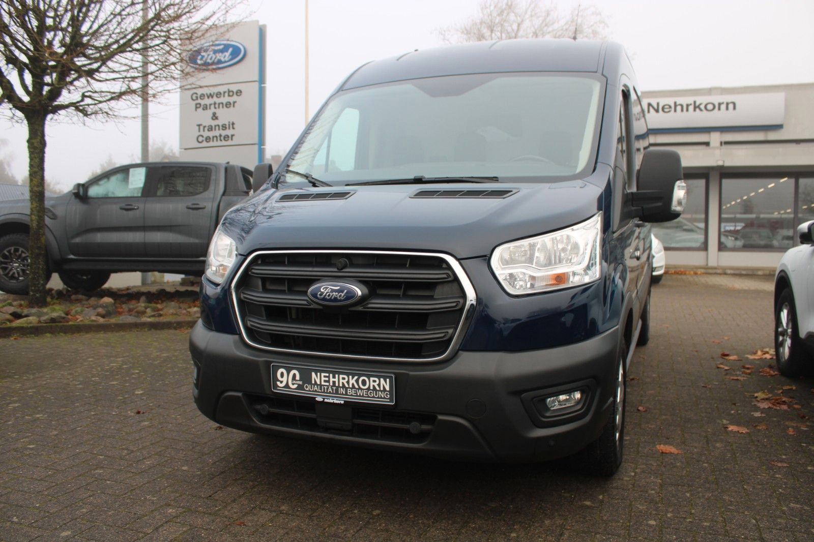 Fahrzeugabbildung Ford Transit 350 L3 H2 Kasten hoch lang KLIMA RFK AHK