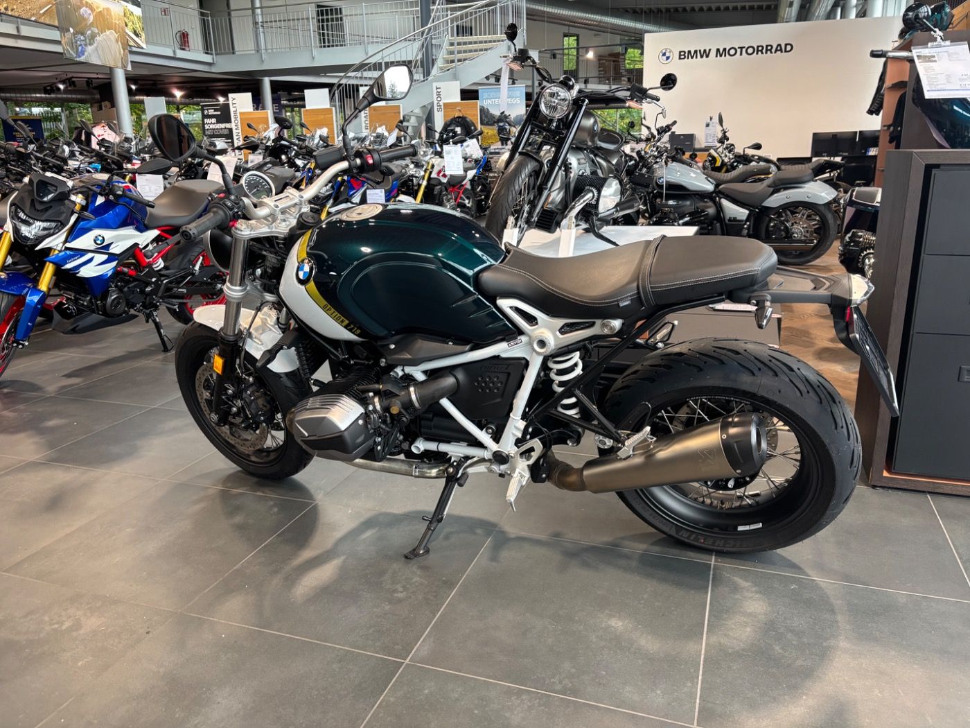 Fahrzeugabbildung BMW R nine T Pure Option 719