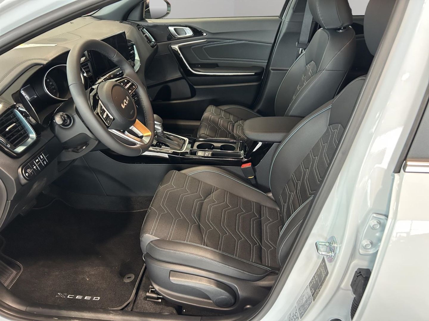 Fahrzeugabbildung Kia XCeed 1.6 T-GDI 150 PS DCT7 Nightline