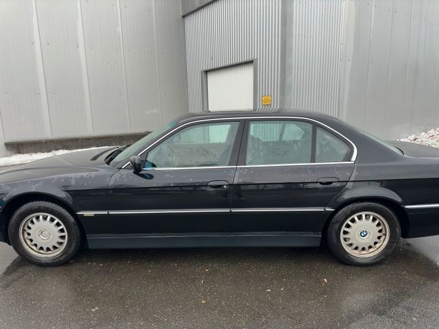 BMW 728i E38 BENZIN/LPG