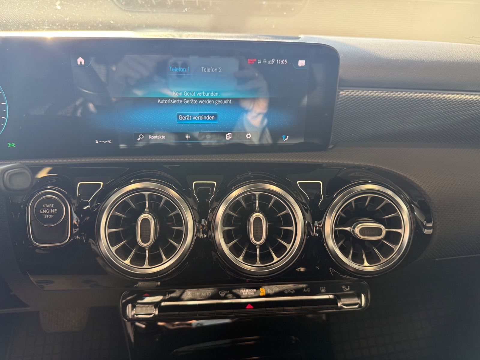 Fahrzeugabbildung Mercedes-Benz A 250 e Progressive DAB Licht- u. Sicht-Paket