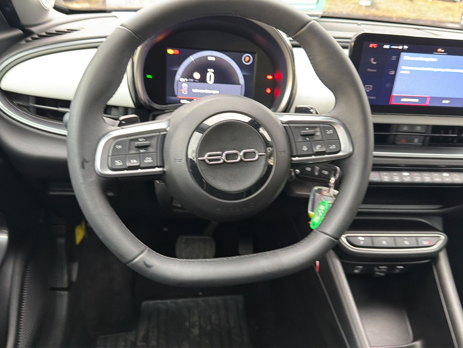 Fahrzeugabbildung Fiat 600 Hybrid Pop 1.2