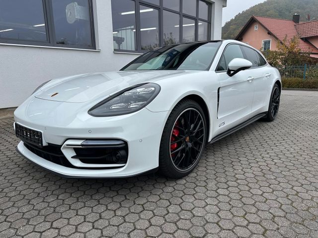 Porsche Panamera Sport Turismo GTS // Approved