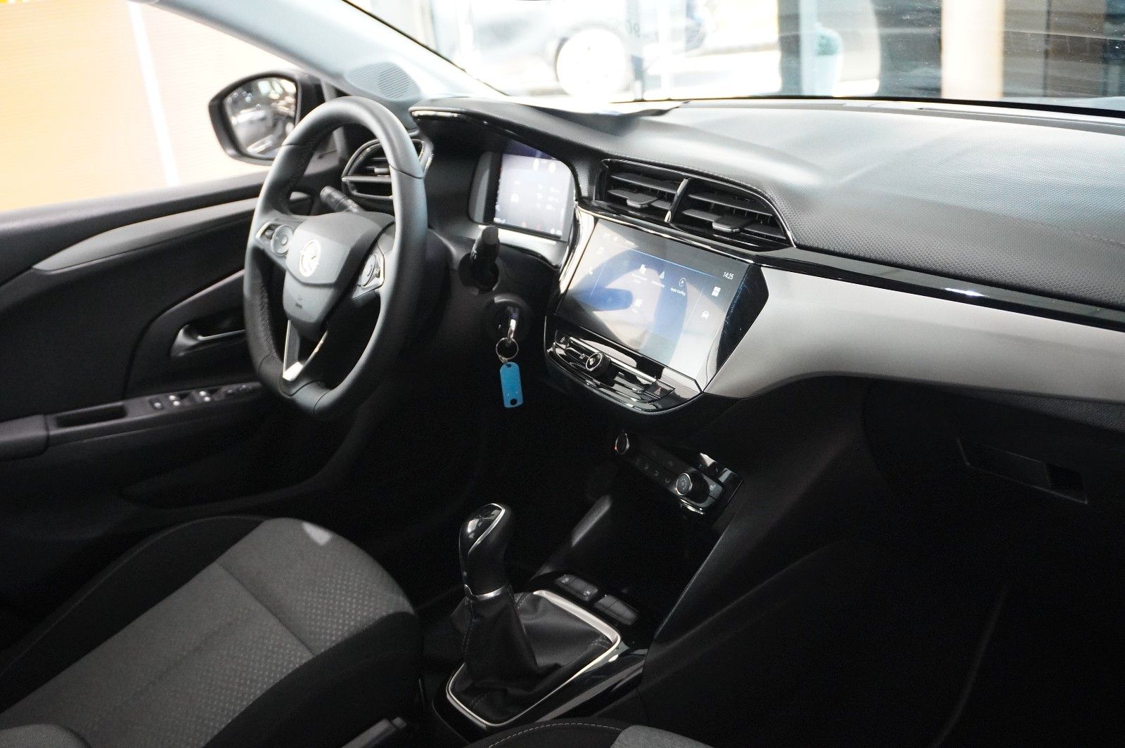 Fahrzeugabbildung Opel Corsa F 1.2 FACELIFT NAVI/LED/KAMERA/VIRTU./DAB+