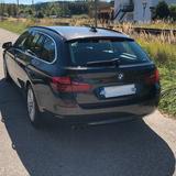 BMW 520d xDrive Touring A - - : Braun, Luftfederung
