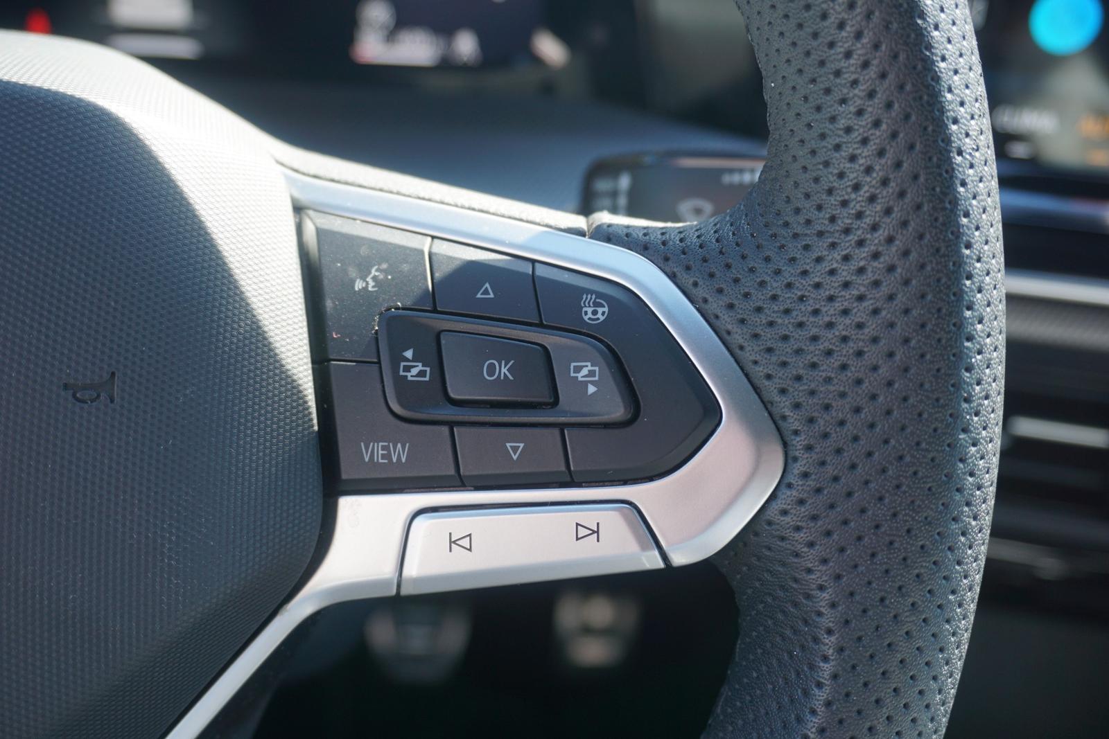 Volkswagen Golf VIIITSI 1.5 TSI R-Line LED ACC App-Connect, миниатюра 23