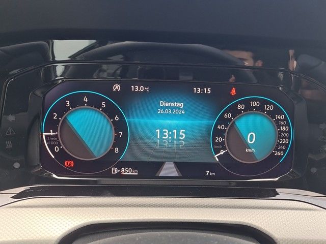 Fahrzeugabbildung Volkswagen Golf VIII 1,0 TSI Move LED Climatronic AID RFK S
