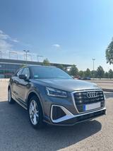 Audi Q2 S line S tronic | Matrix | Navi | AHK 
