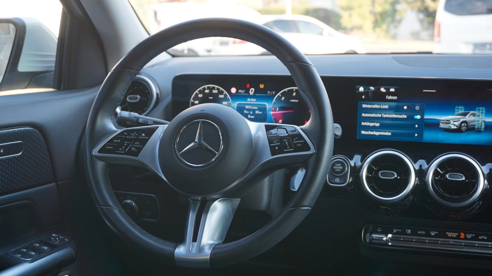 Mercedes-Benz GLA d Progressive Teilleder SHZ VDD Mwst, миниатюра 9