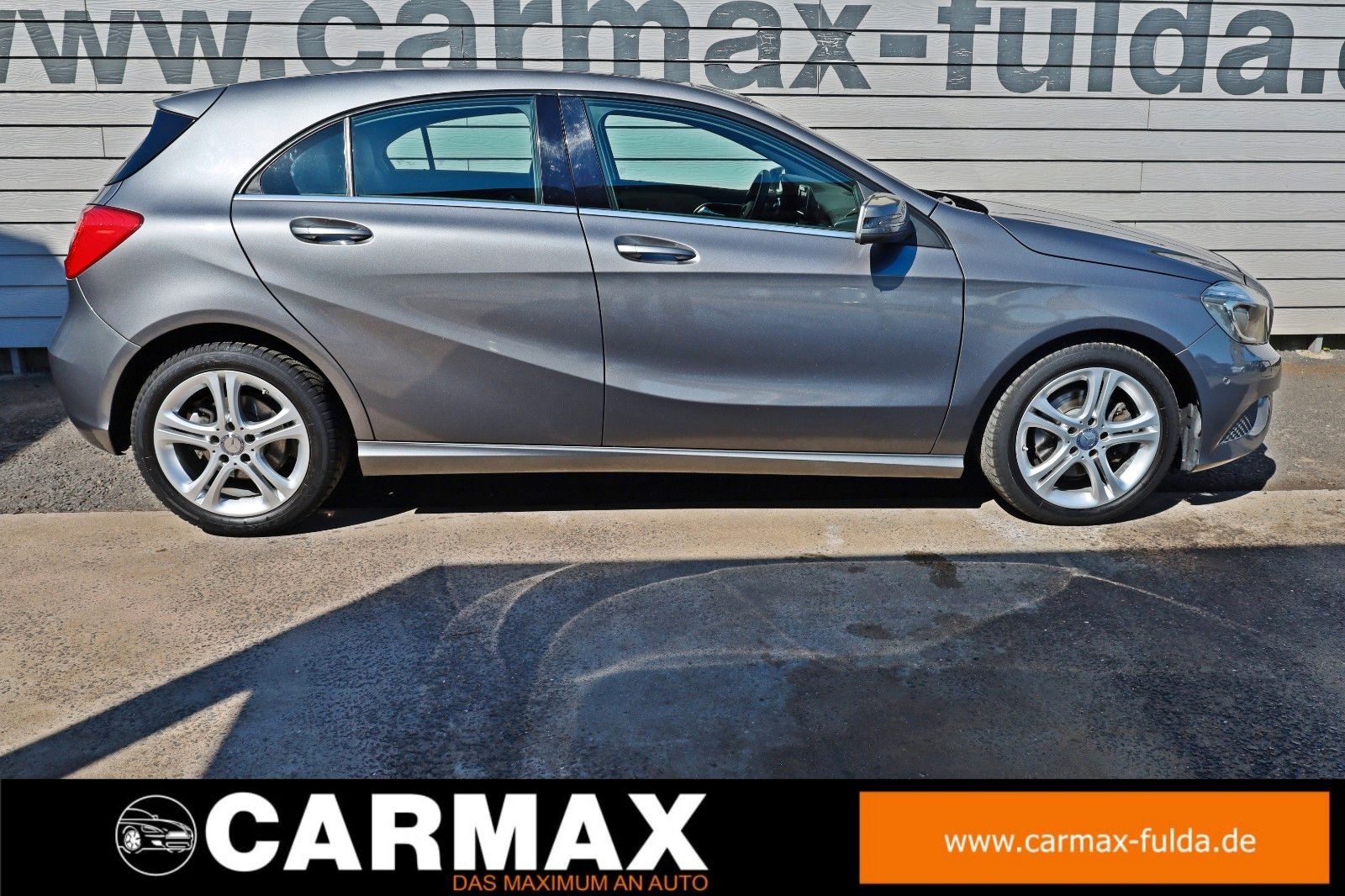 Fahrzeugabbildung Mercedes-Benz A 180 Urban T.Leder,Navi,Xenon,Panorama,SH,PDC