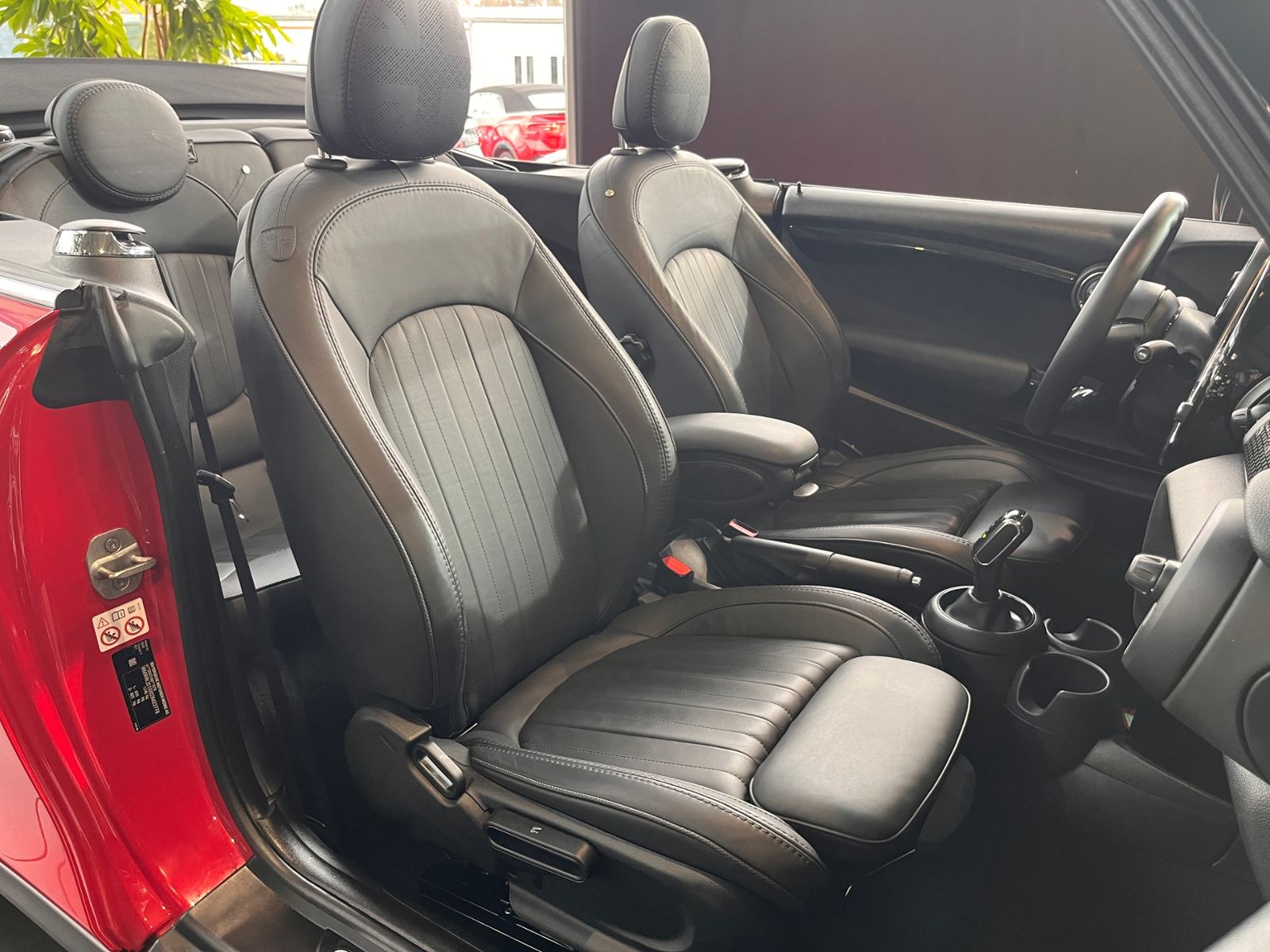 Fahrzeugabbildung MINI Cabrio Cooper S LED NAVI ALU