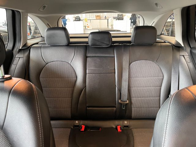 Mercedes-Benz C 180 *CARPLAY*PDC*AHK*LED*NAVI*EL.SITZE*