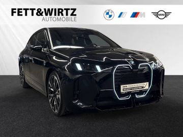 BMW Leasingangebot: BMW iX M70 LR 974,- br.o.Anz. 39Mon./5' Km p.A.