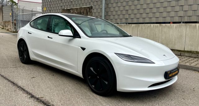 Tesla Model 3 RWD Highland