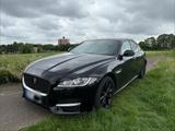 Jaguar XF 2.0d 2017 R-Sport - Jaguar XF in Köln