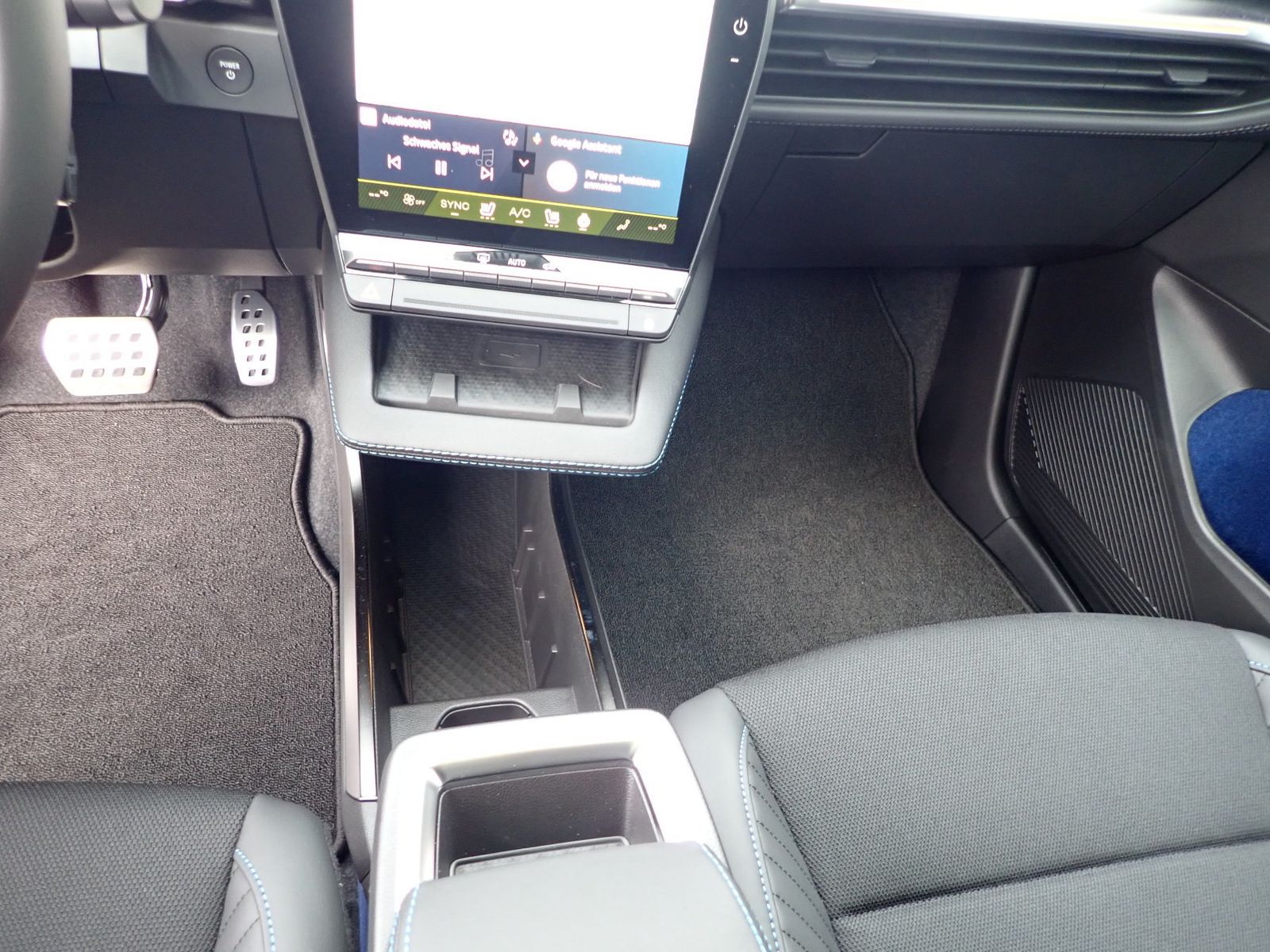 Fahrzeugabbildung Renault Scenic E-TECH 100% ele Esprit Alpine 220 Long Ra