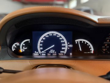 Mercedes CL 500 - 8