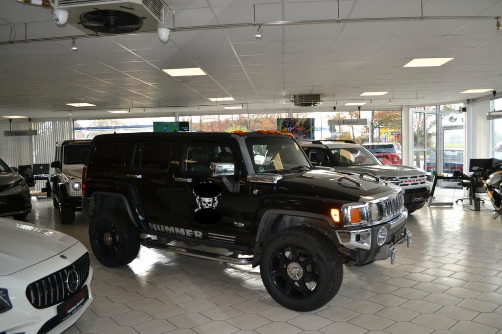 Hummer H3