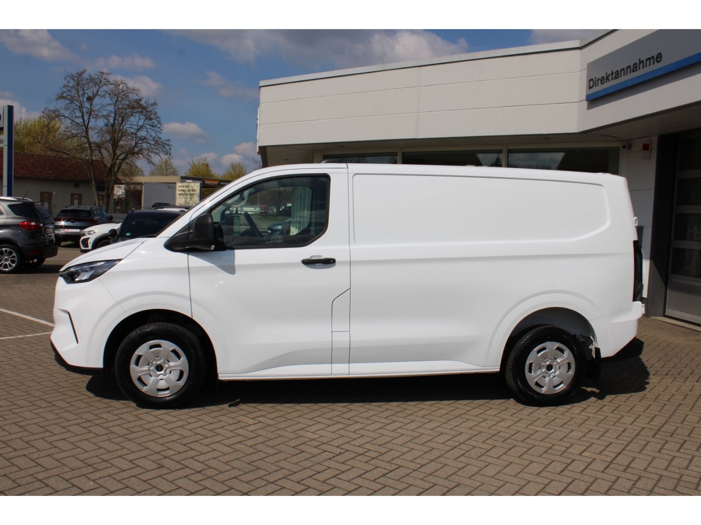 Fahrzeugabbildung Ford Transit Custom 320 L1 Trend LED GRA PDC RFK AHK